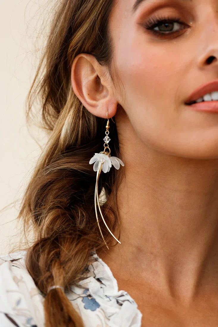 Willah Cascading Flower Bead Earrings White